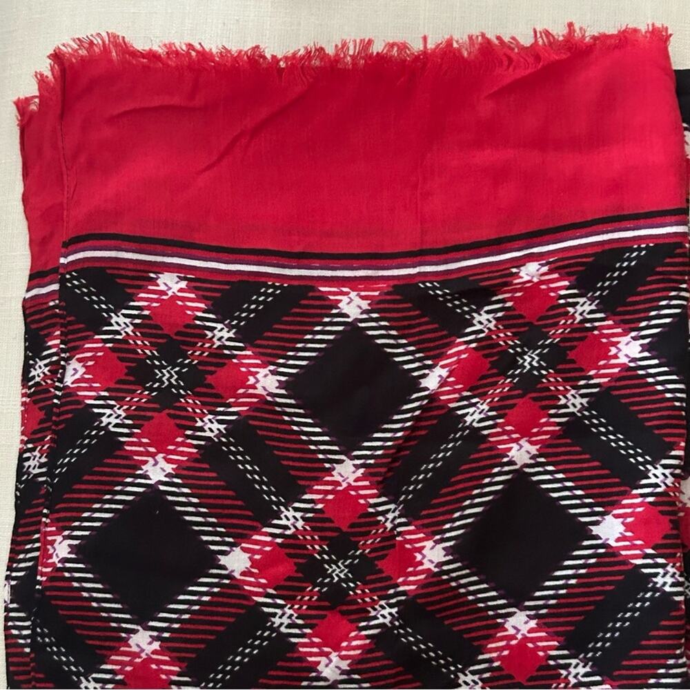 Talbots Women’s Nutcracker Plaid Oblong Scarf - Picture 2 of 6